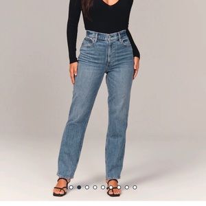 Abercrombie and Fitch Ultra High Rise 90s Straight Jeans